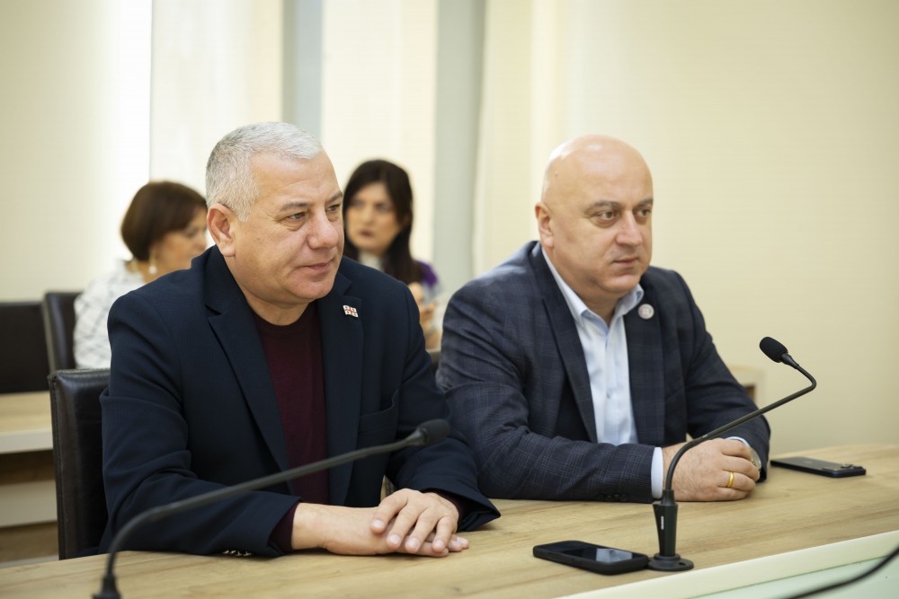 ბიუროს სხდომა