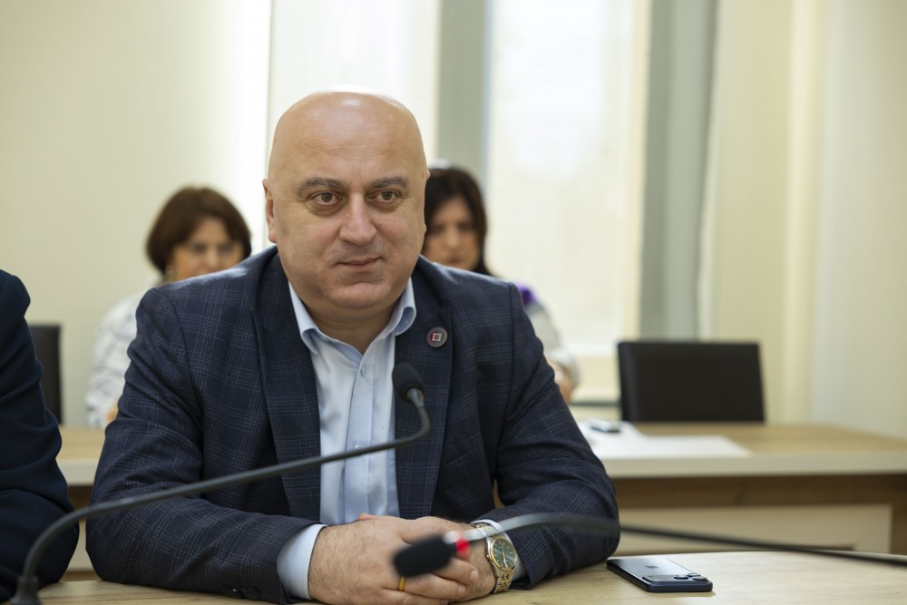 ბიუროს სხდომა