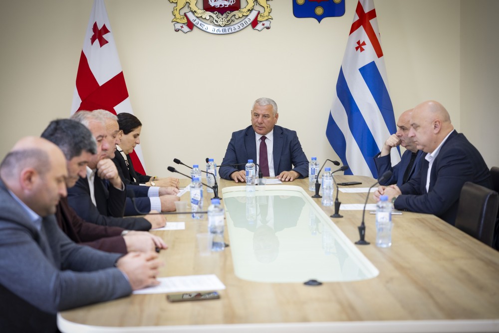 აგრარულ და გარემოს დაცვის საკითხთა კომიტეტის სხდომა