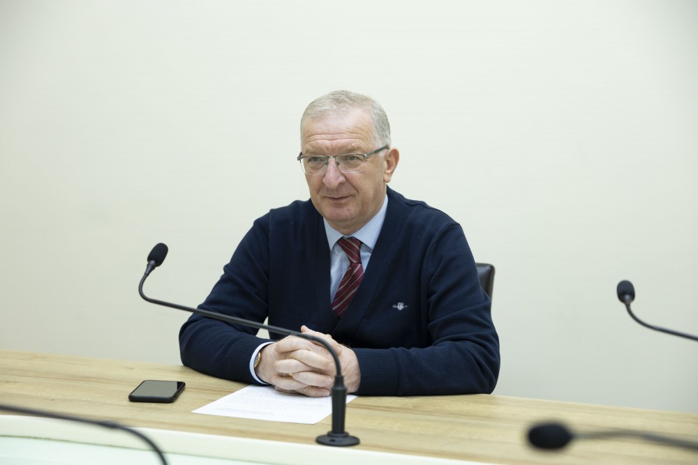 საკონსტიტუციო, იურიდიულ და საპროცედურო საკითხთა კომიტეტის სხდომა