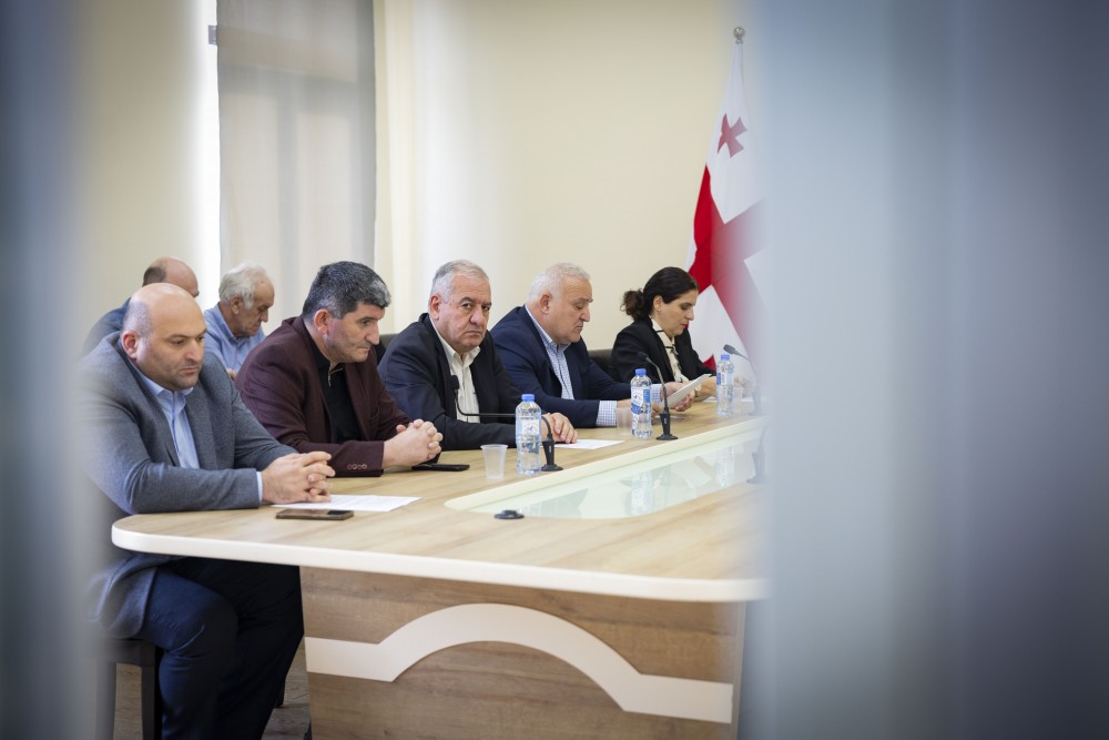 აგრარულ და გარემოს დაცვის საკითხთა კომიტეტის სხდომა