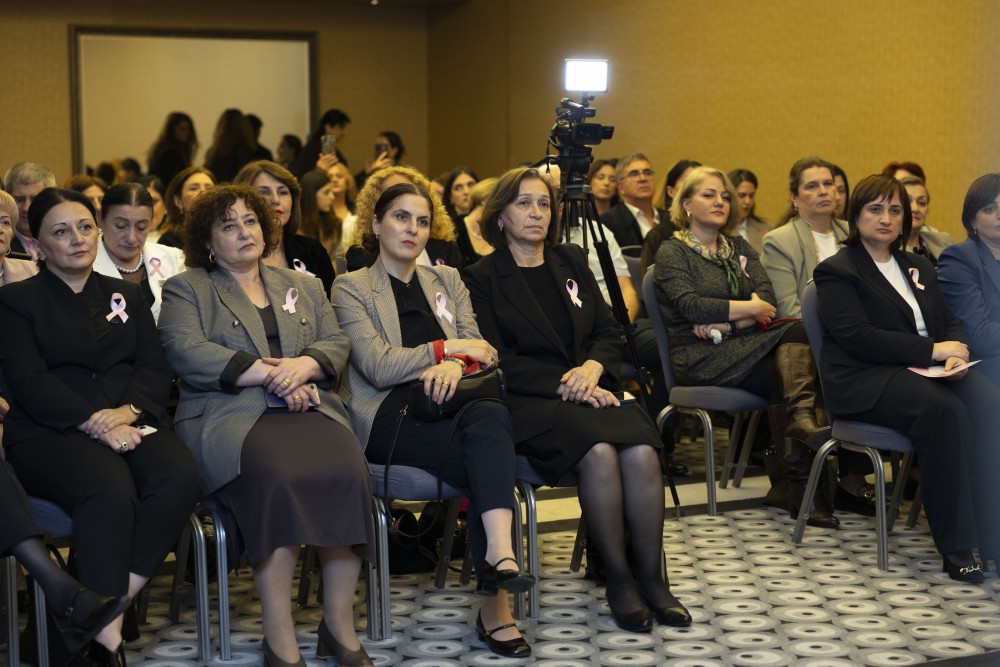 „ვარდისფერი ოქტომბერი“ - საინფორმაციო შეხვედრა ქალთა ჯანმრთელობის შესახებ
