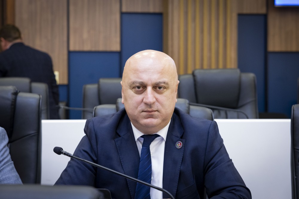 აჭარის უმაღლეს საბჭოში საშემოდგომო სესია გაიხსნა