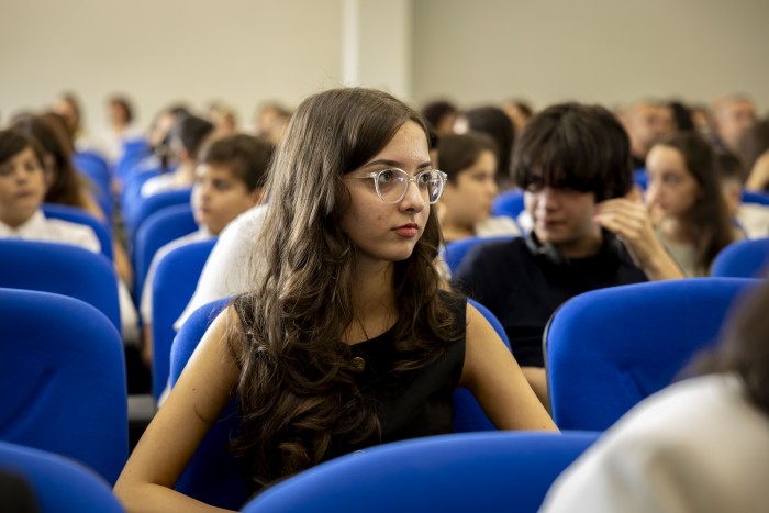 კონკურსებსა და საგნობრივ ოლიმპიადებში გამარჯვებულთა დაჯილდოება