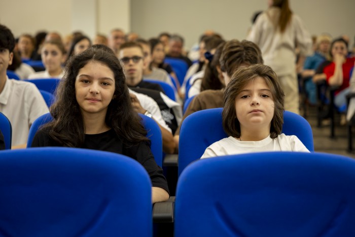 კონკურსებსა და საგნობრივ ოლიმპიადებში გამარჯვებულთა დაჯილდოება