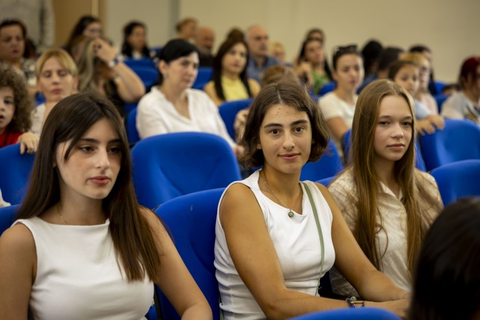 კონკურსებსა და საგნობრივ ოლიმპიადებში გამარჯვებულთა დაჯილდოება