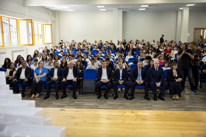 კონკურსებსა და საგნობრივ ოლიმპიადებში გამარჯვებულთა დაჯილდოება