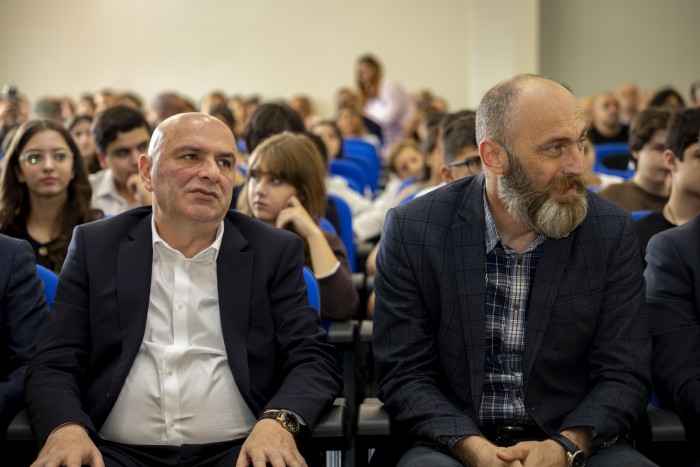 კონკურსებსა და საგნობრივ ოლიმპიადებში გამარჯვებულთა დაჯილდოება