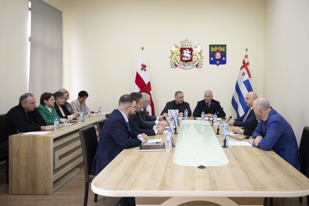 აჭარის უმაღლესი საბჭოს კომიტეტებში 2026 წლის რესპუბლიკური ბიუჯეტისა და 2026-2029 წლების პრიორიტეტების დოკუმენტს განიხილავენ