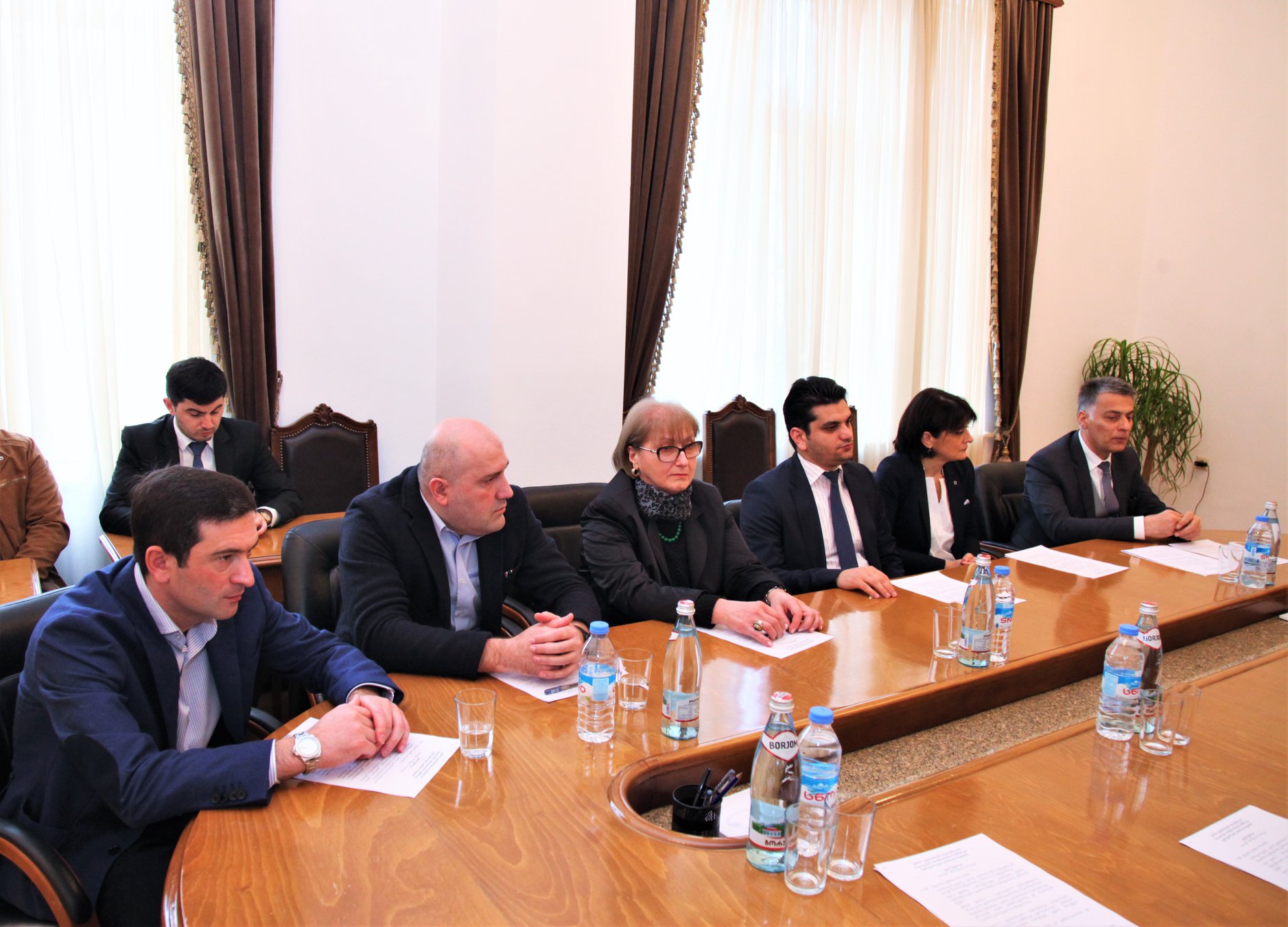 სამმხრივი კომისიის პირველი სხდომა