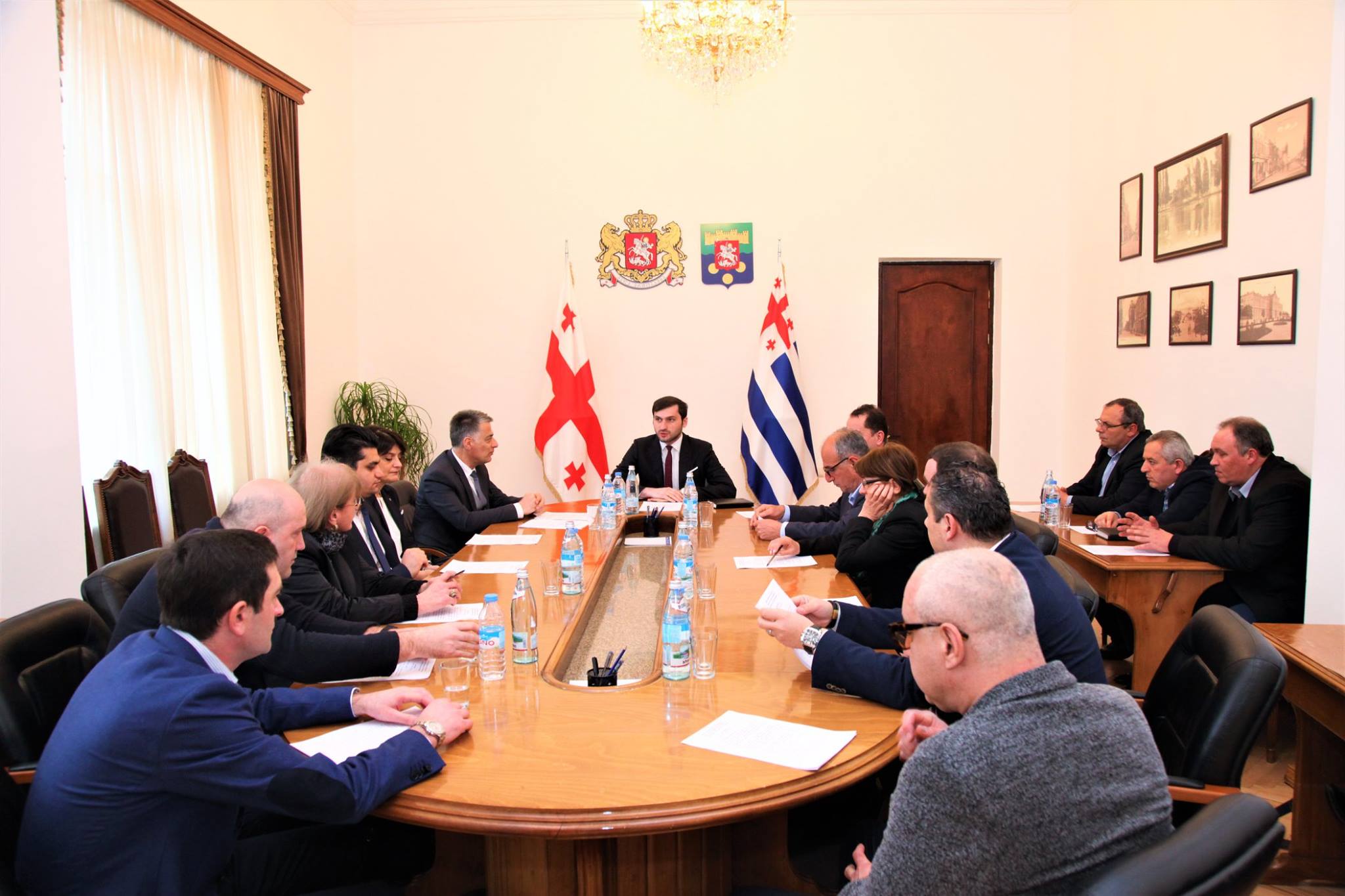 სამმხრივი კომისიის პირველი სხდომა