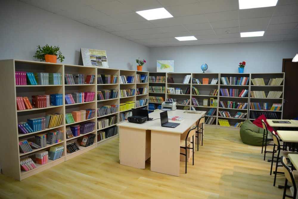  დავით გაბაიძემ მოსწავლეებს განახლებულ სკოლაში სწავლის დაწყება მიულოცა