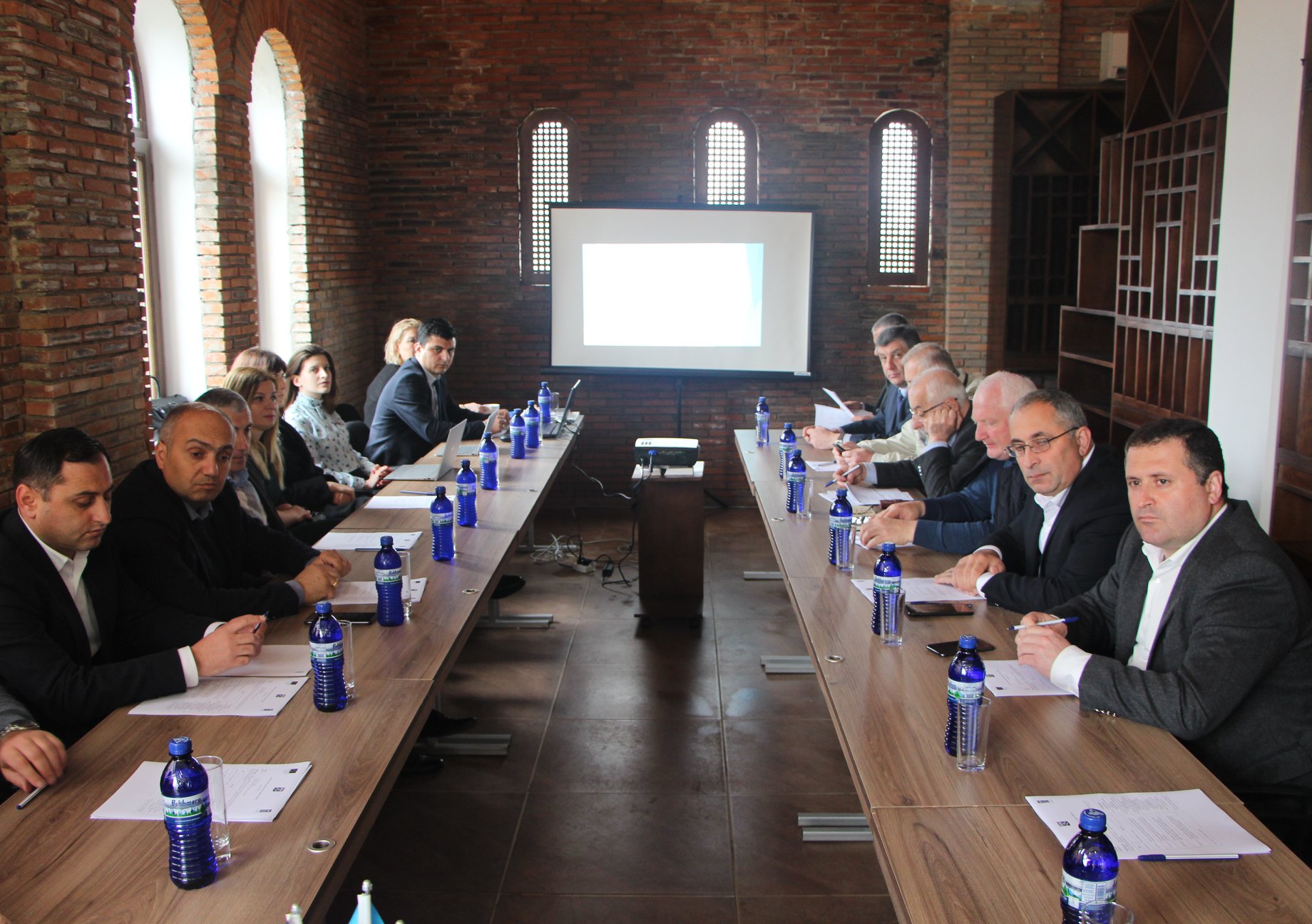 სამუშაო შეხვედრა აგროსერვის ცენტრში