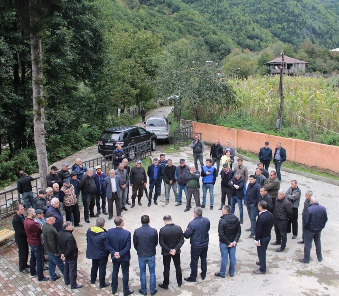 მოსახლეობასთან შეხვედრები გრძელდება