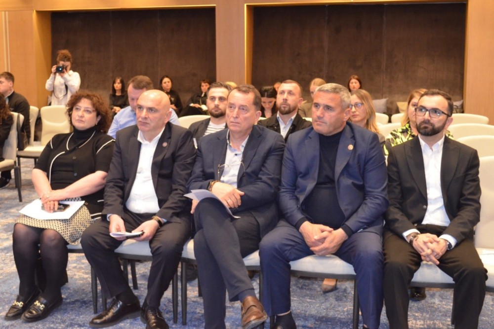 რამაზ ჯინჭარაძე და ვახტანგ ბერიძე „საზღვაო სფეროში დასაქმების ხელშეწყობის“ შემაჯამებელ ღონისძიებას დაესწრნენ