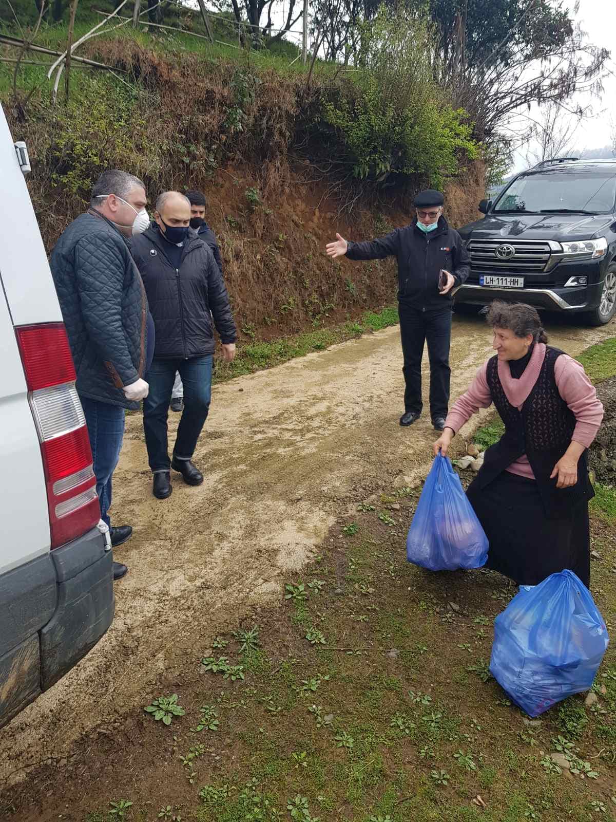 &nbsp; გიორგი რომანაძემ სოციალურად დაუცველები მოინახულა