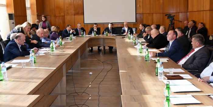 პარლამენტის კომიტეტმა უმაღლესი საბჭოს ინიციატივას მხარი დაუჭირა