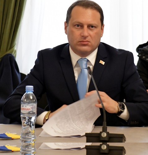 ლადო მგალობლიშვილმა პარლამენტის საფინანსო-საბიუჯეტო კომიტეტს აჭარის უმაღლესი საბჭოს საკანონმდებლო ინიციატივა წარუდგინა