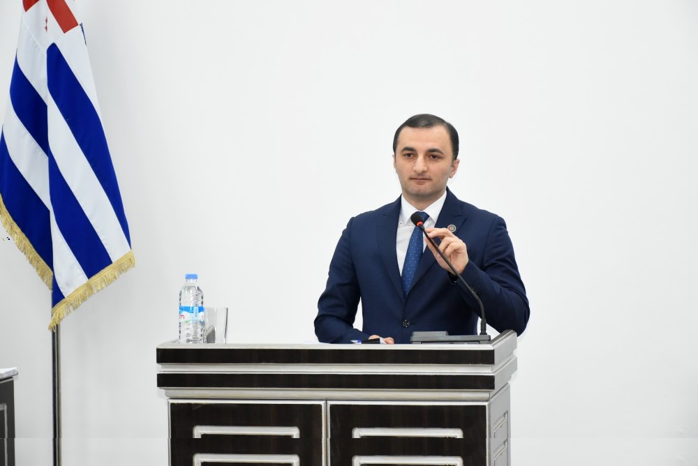 13 ხმით 2-ის წინააღმდეგ - საკანონმდებლო პაკეტი დამტკიცებულია