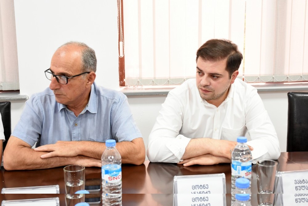 &nbsp;ბიუროს&nbsp; სხდომა