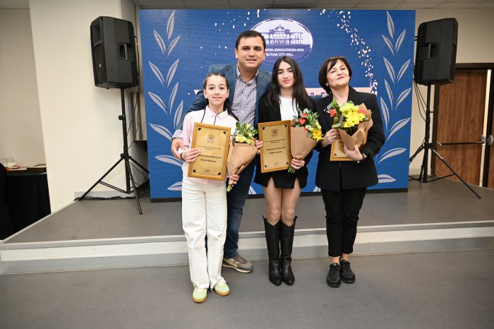 რამაზ ჯინჭარაძე წარმატებული სპორტსმენების, მწვრთნელების, სპორტის სფეროში მოღვაწეთა დაჯილდოების ცერემონიას დაესწრო