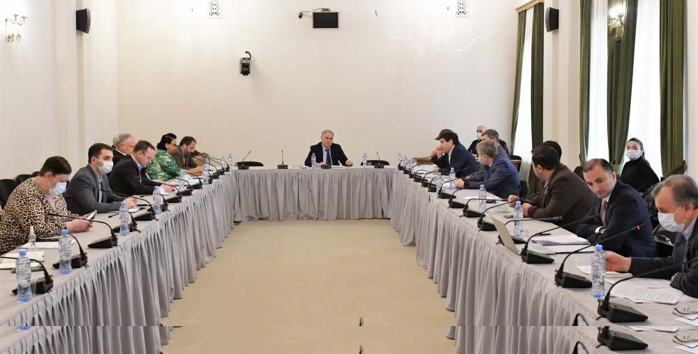 დავით გაბაიძემ საქართველოს პარლამენტის საფინანსო-საბიუჯეტო კომიტეტის სხდომაზე უმაღლესი საბჭოს მიერ მომზადებული საკანონმდებლო ინიციატივები წარადგინა