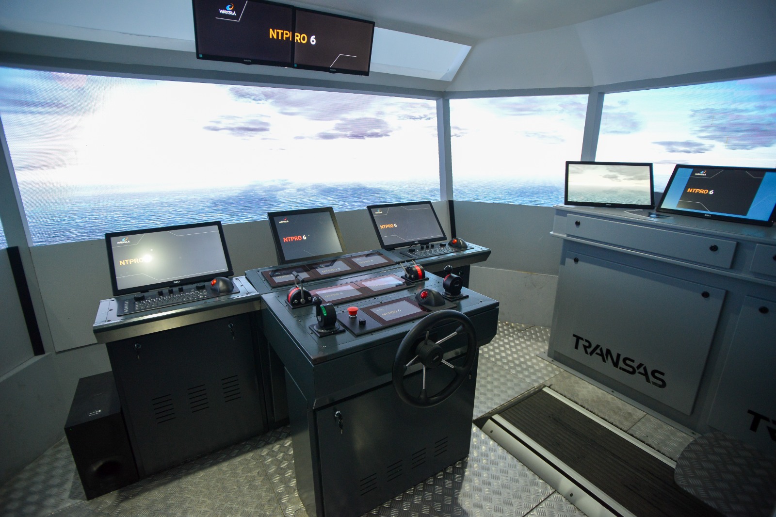 დავით გაბაიძემ მომავალ მეზღვაურებს ახალი სასწავლო წლის დაწყება მიულოცა