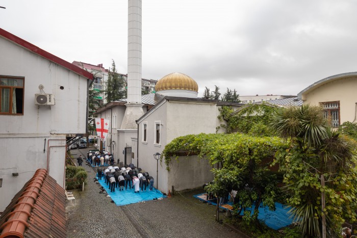 დავით გაბაიძემ მუსლიმ მრევლს უდიდესი საღვთო დღესასწაული - ყურბან-ბაირამი მიულოცა