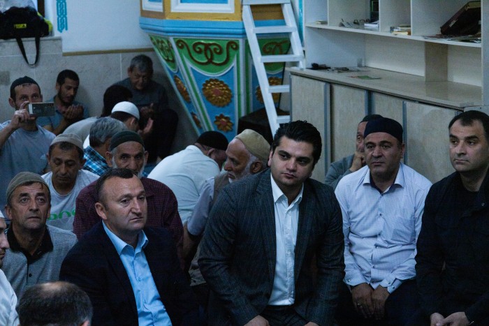 დავით გაბაიძემ მუსლიმ მრევლს უდიდესი საღვთო დღესასწაული - ყურბან-ბაირამი მიულოცა