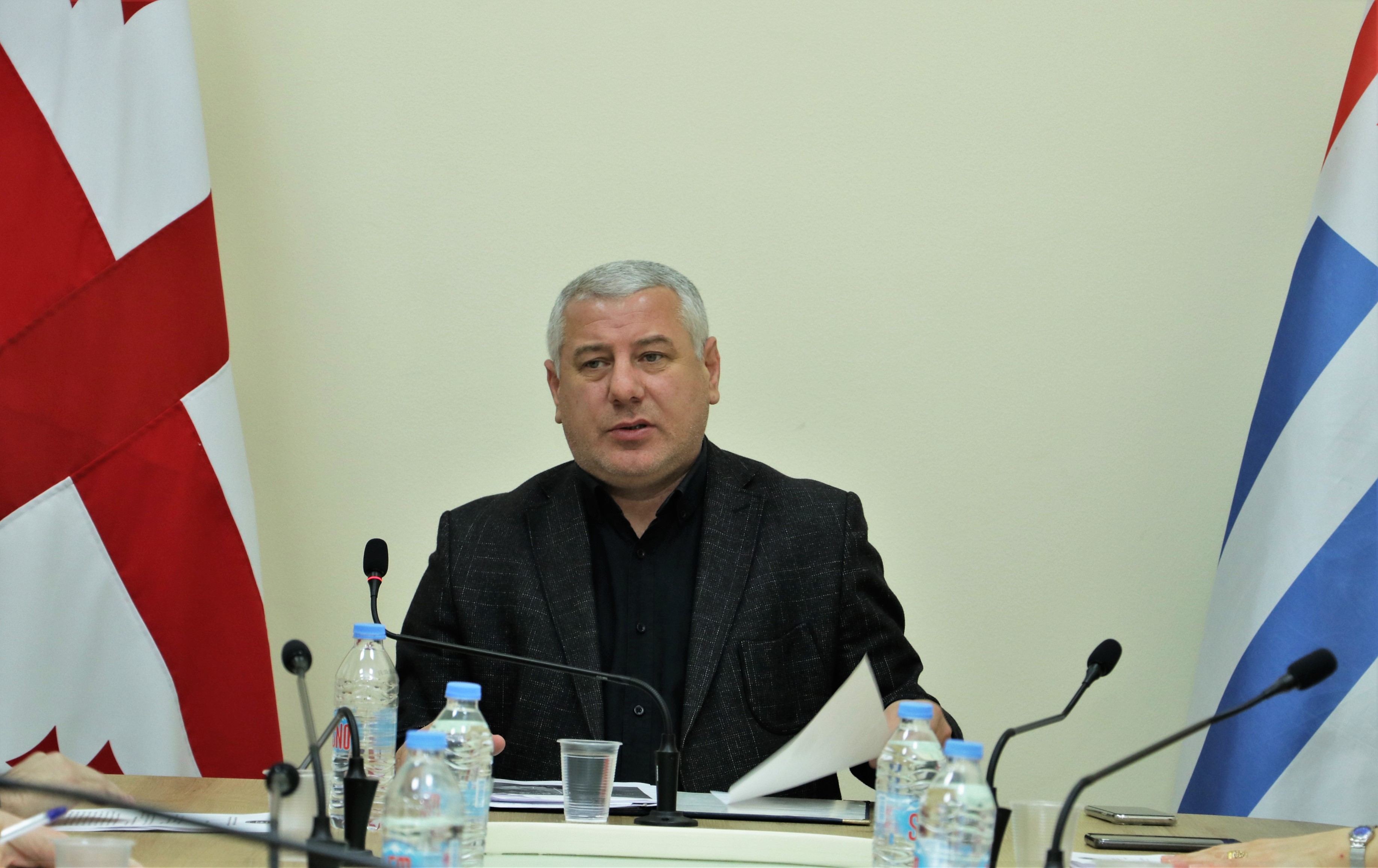 აგრარულ და გარემოს დაცვის საკითხთა კომიტეტის სხდომა