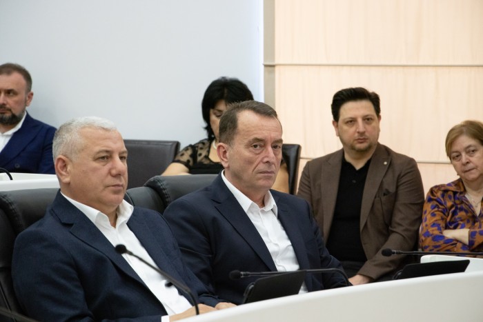 უმაღლეს საბჭოში, „მინისტრის საათის“ ფორმატში ნინო ნიჟარაძეს მოუსმინეს