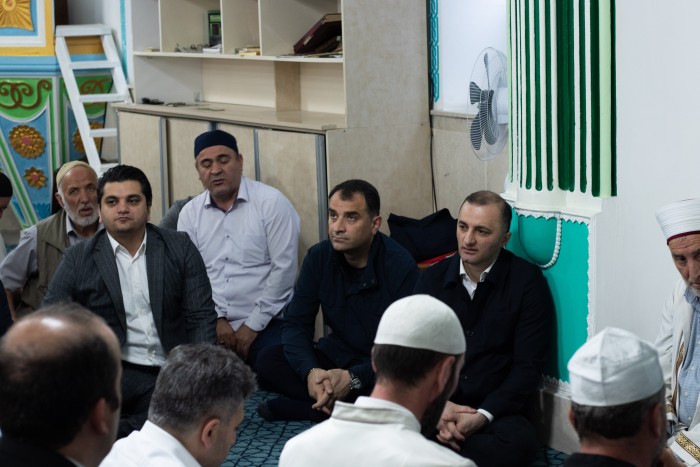 დავით გაბაიძემ მუსლიმ მრევლს უდიდესი საღვთო დღესასწაული - ყურბან-ბაირამი მიულოცა