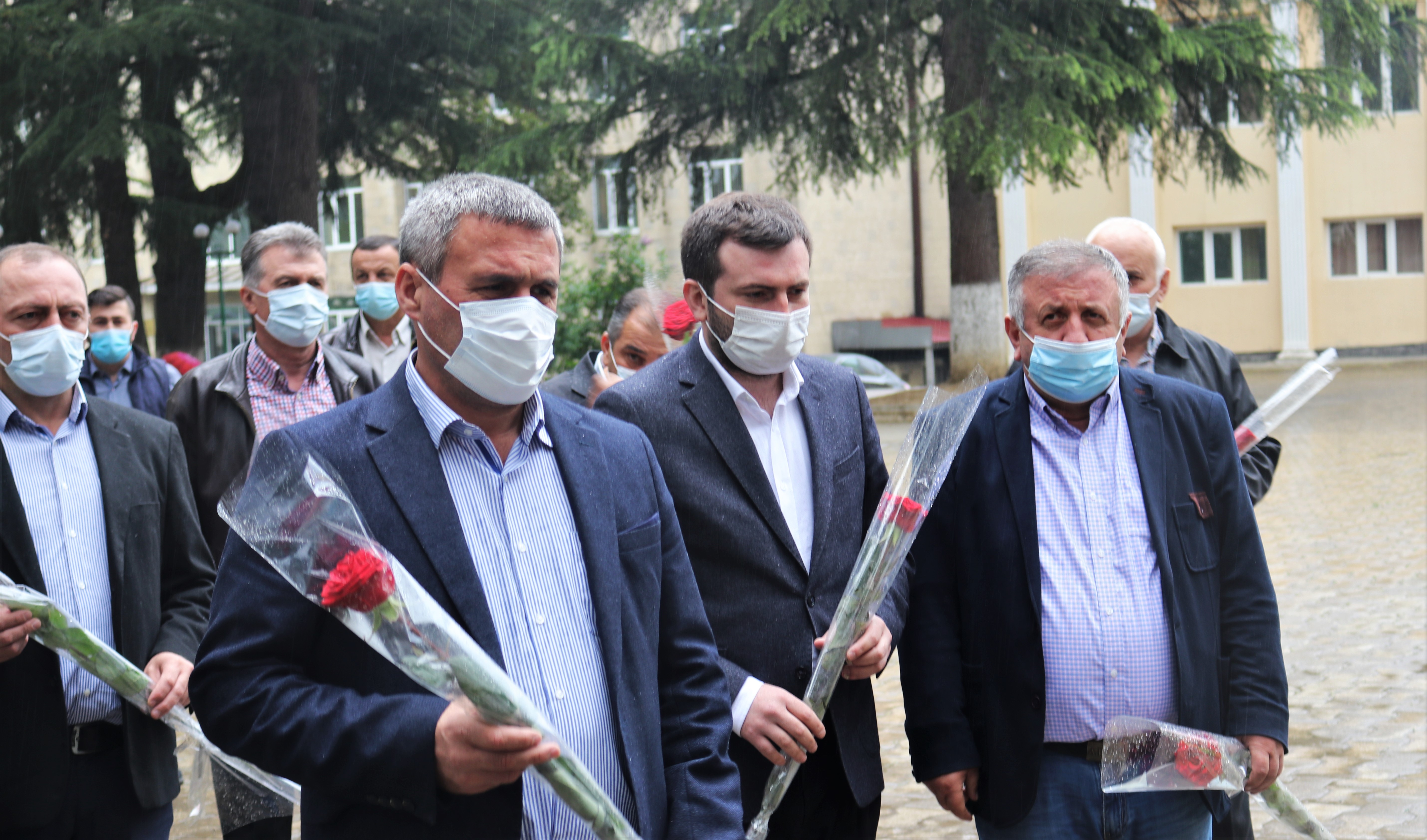 მეორე მსოფლიო ომში დაღუპულებს პატივი მიაგეს ქობულეთსა და ხულოში.