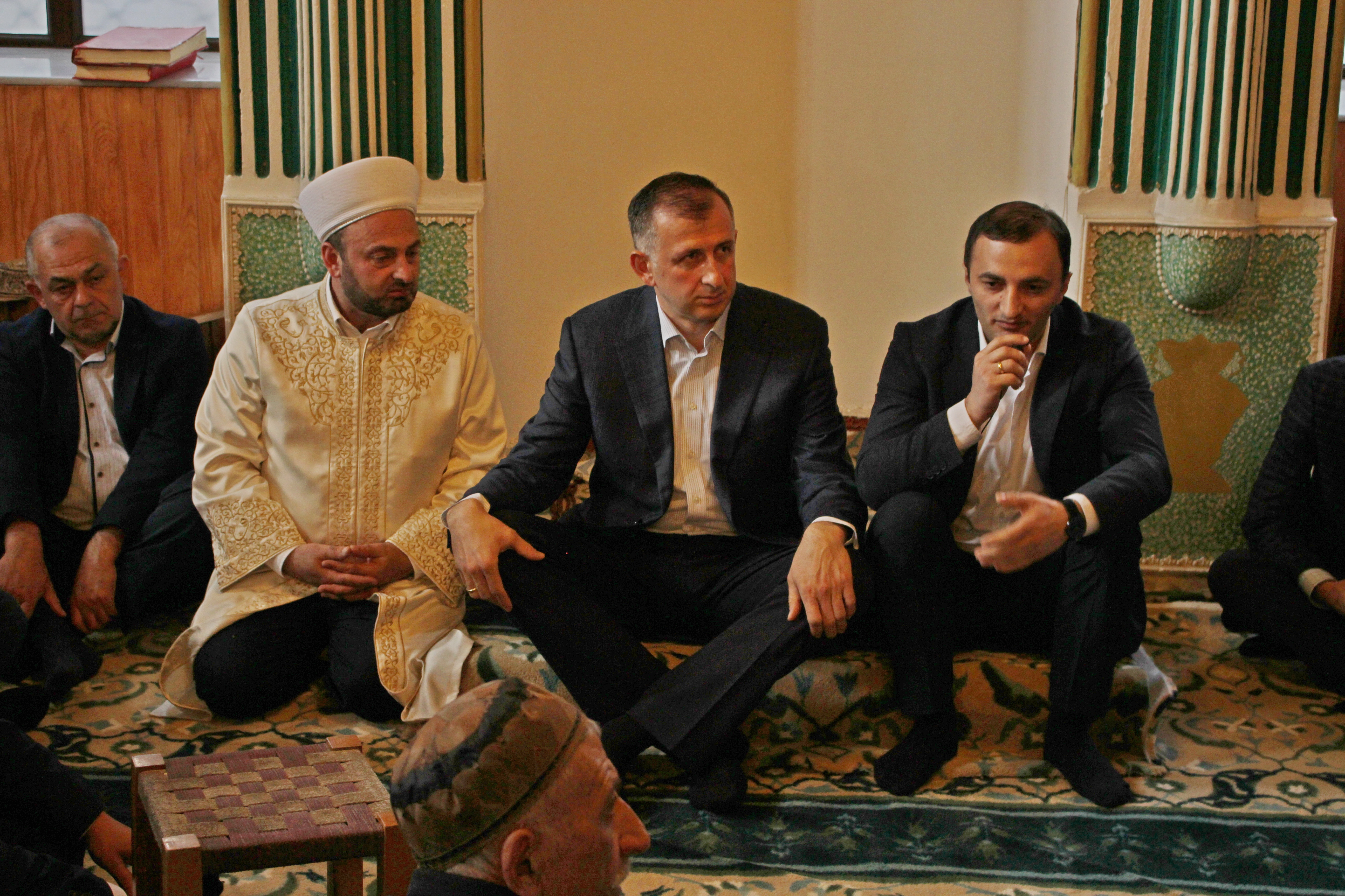  დავით გაბაიძემ მუსლიმ მრევლს ბაირამი მიულოცა