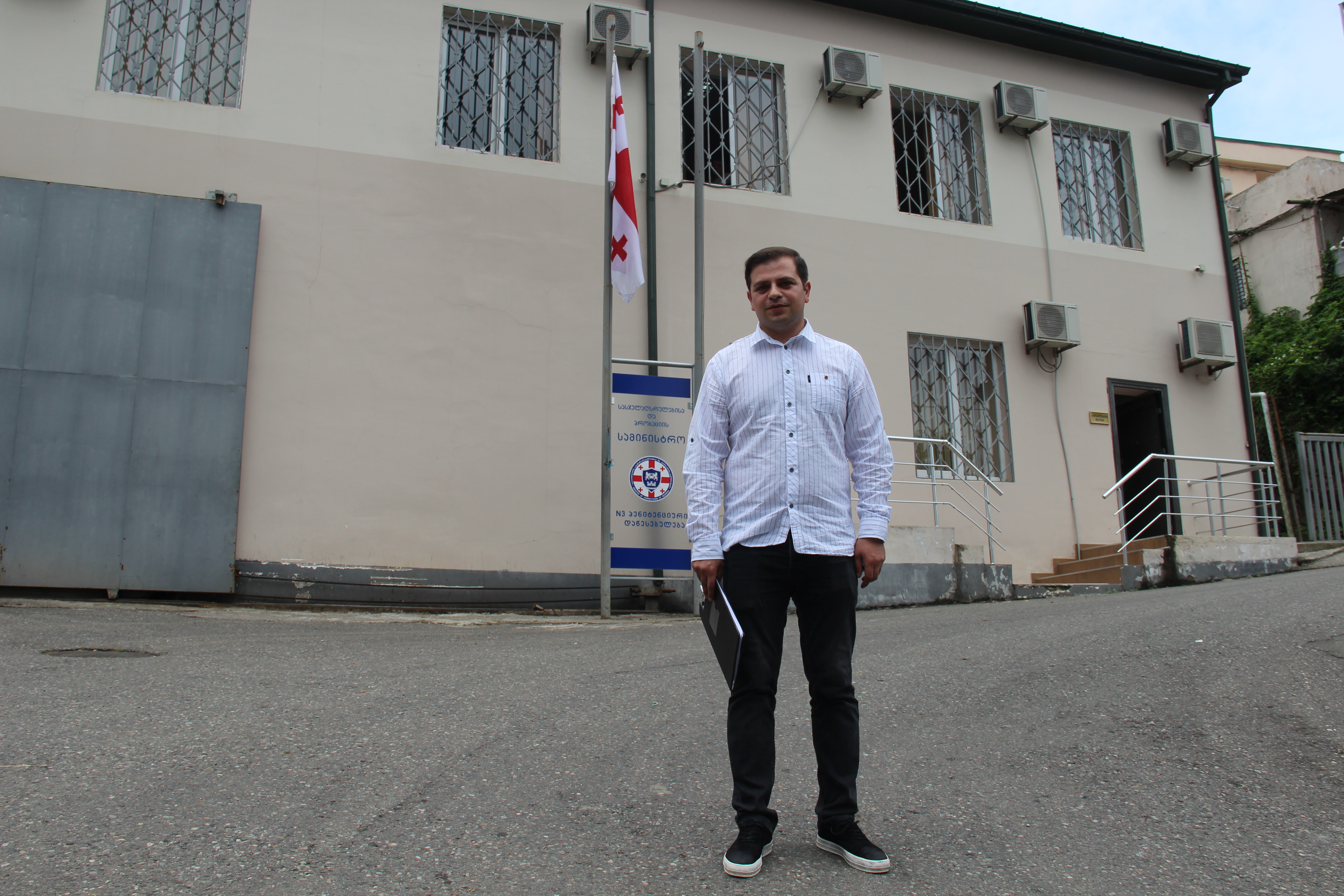  ცოტნე ანანიძე  პატიმართა მდგომარეობას ეცნობა