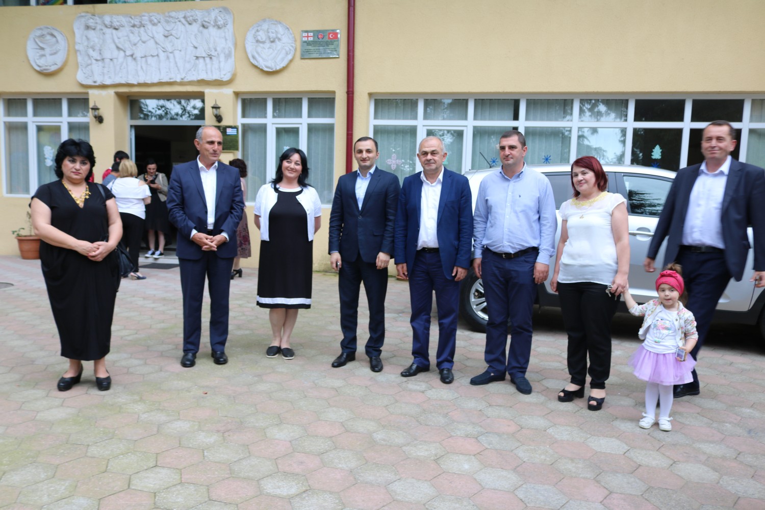         საჩუქარი „თანას“ ბენეფიციარებს