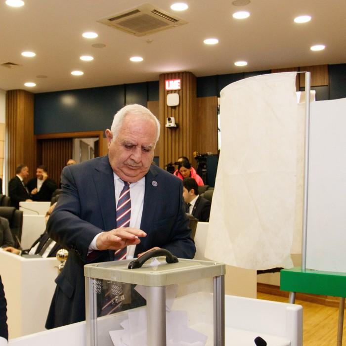 ახალარჩეული უმაღლესი საბჭოს პირველი სხდომა გაიმართა