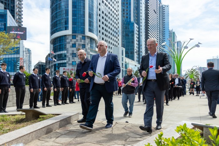 35 წელი... 9 აპრილიდან