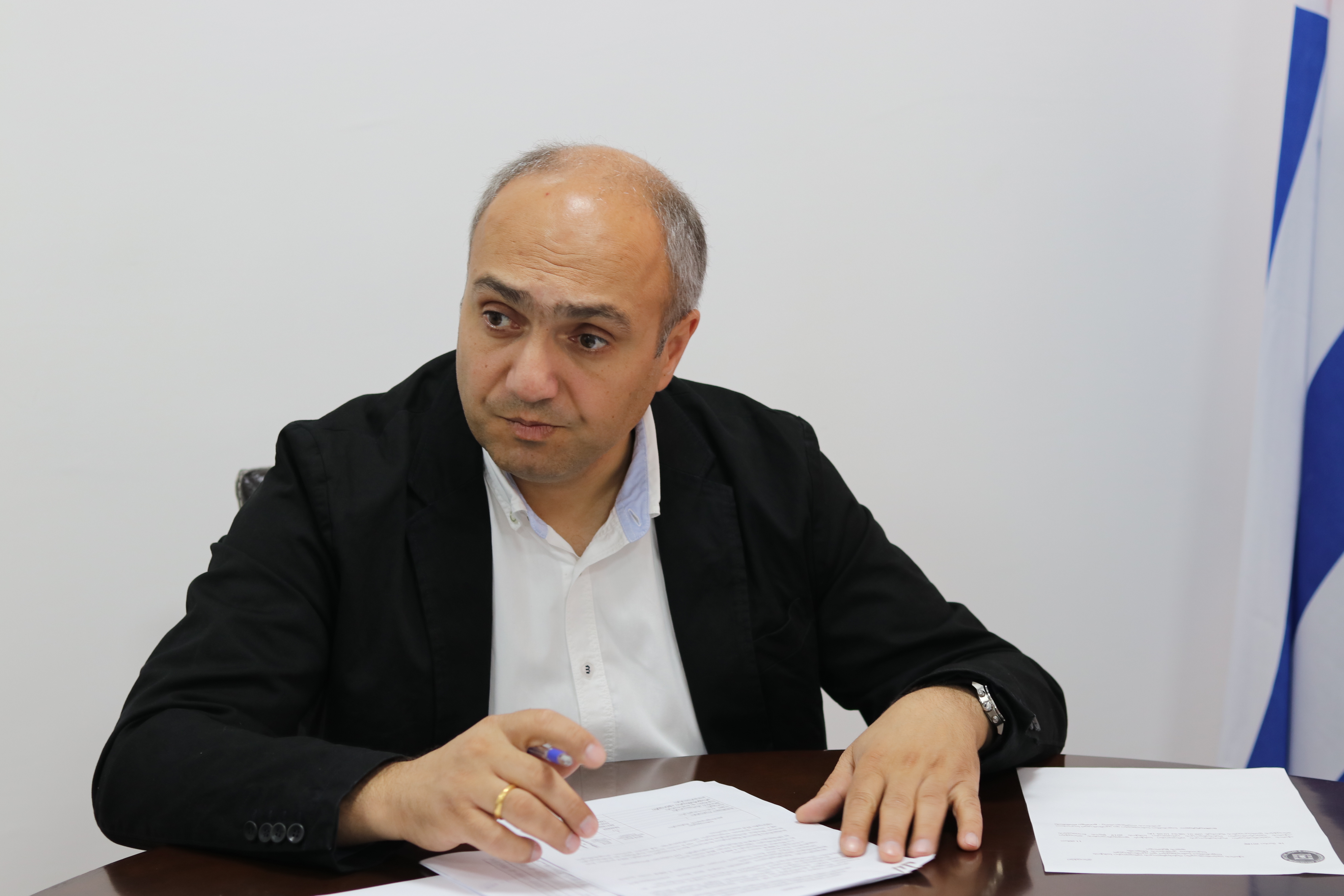 დადგენილების პროექტი ბიუროს წარედგინება