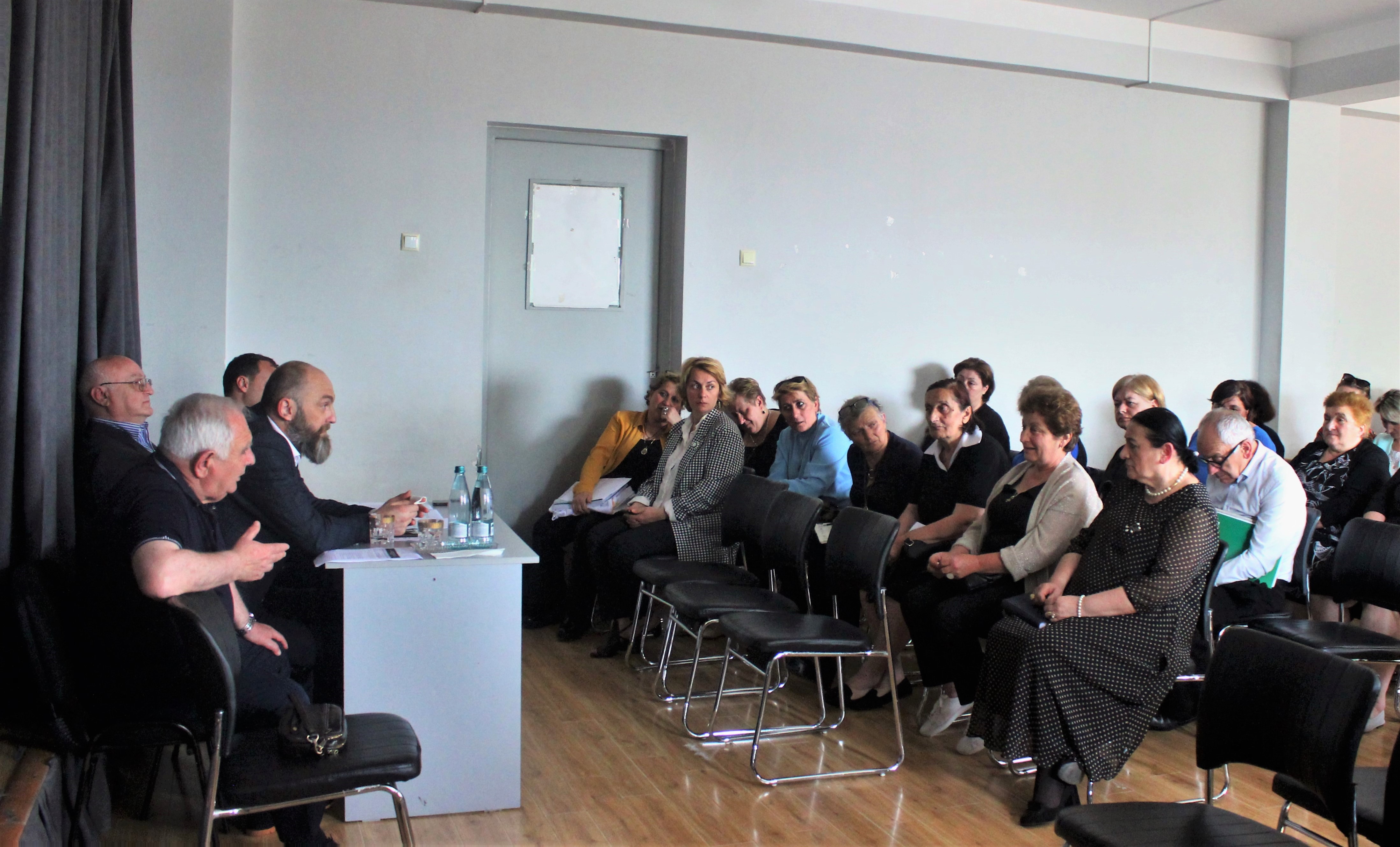 განათლების, მეცნიერების, კულტურისა და სპორტის საკითხთა  კომიტეტის გასვლითი სხდომა ქობულეთში