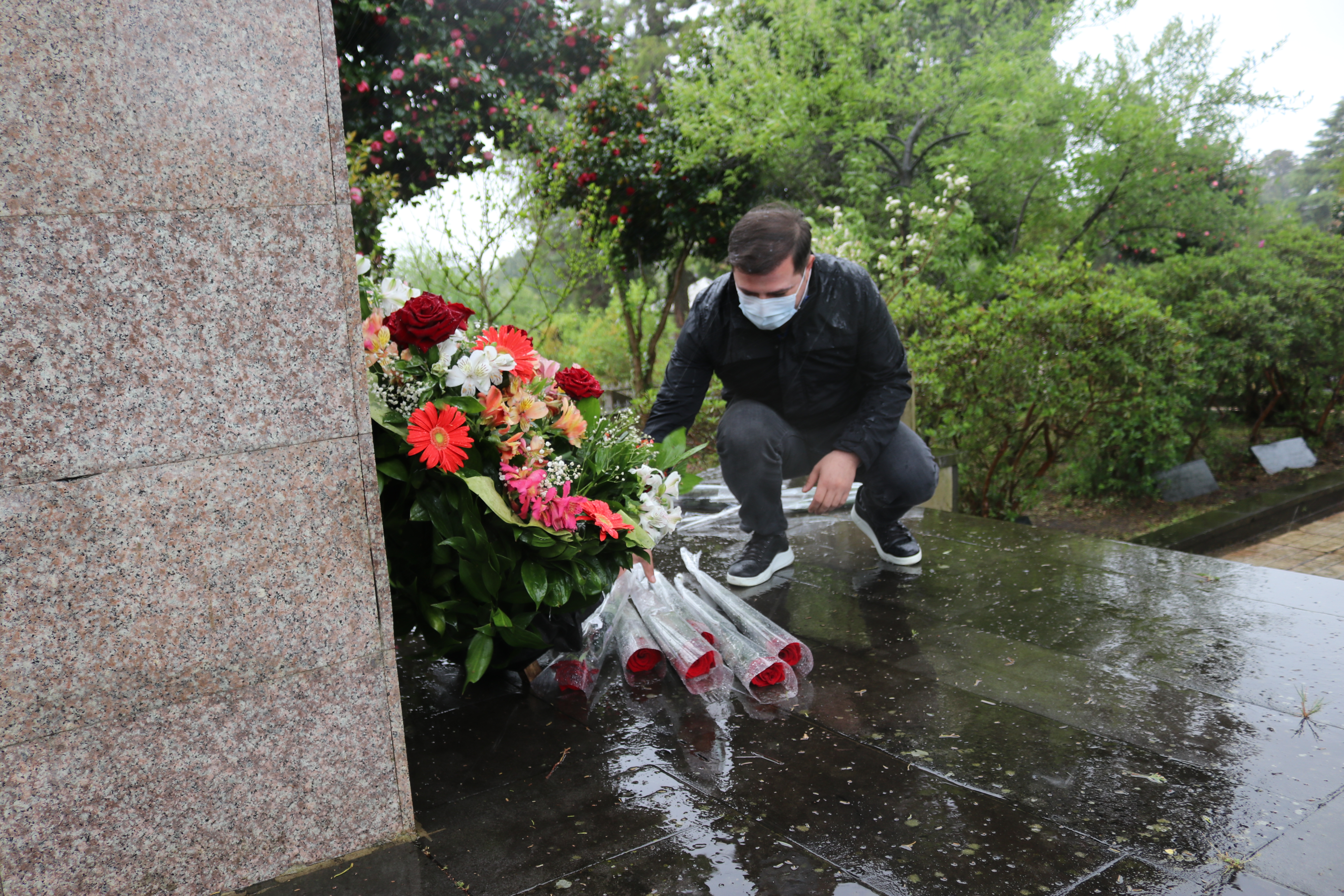 მეორე მსოფლიო ომში დაღუპულებს პატივი მიაგეს ქობულეთსა და ხულოში.