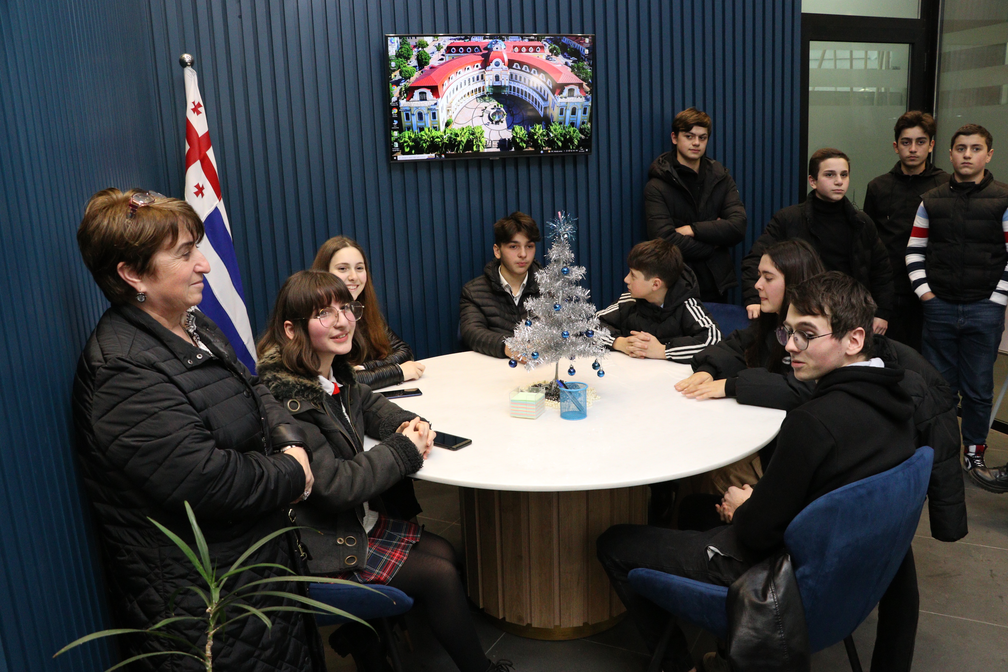 თხილნარის N1 საჯარო სკოლის მოსწავლეების ექსკურსია აჭარის უმაღლეს საბჭოში