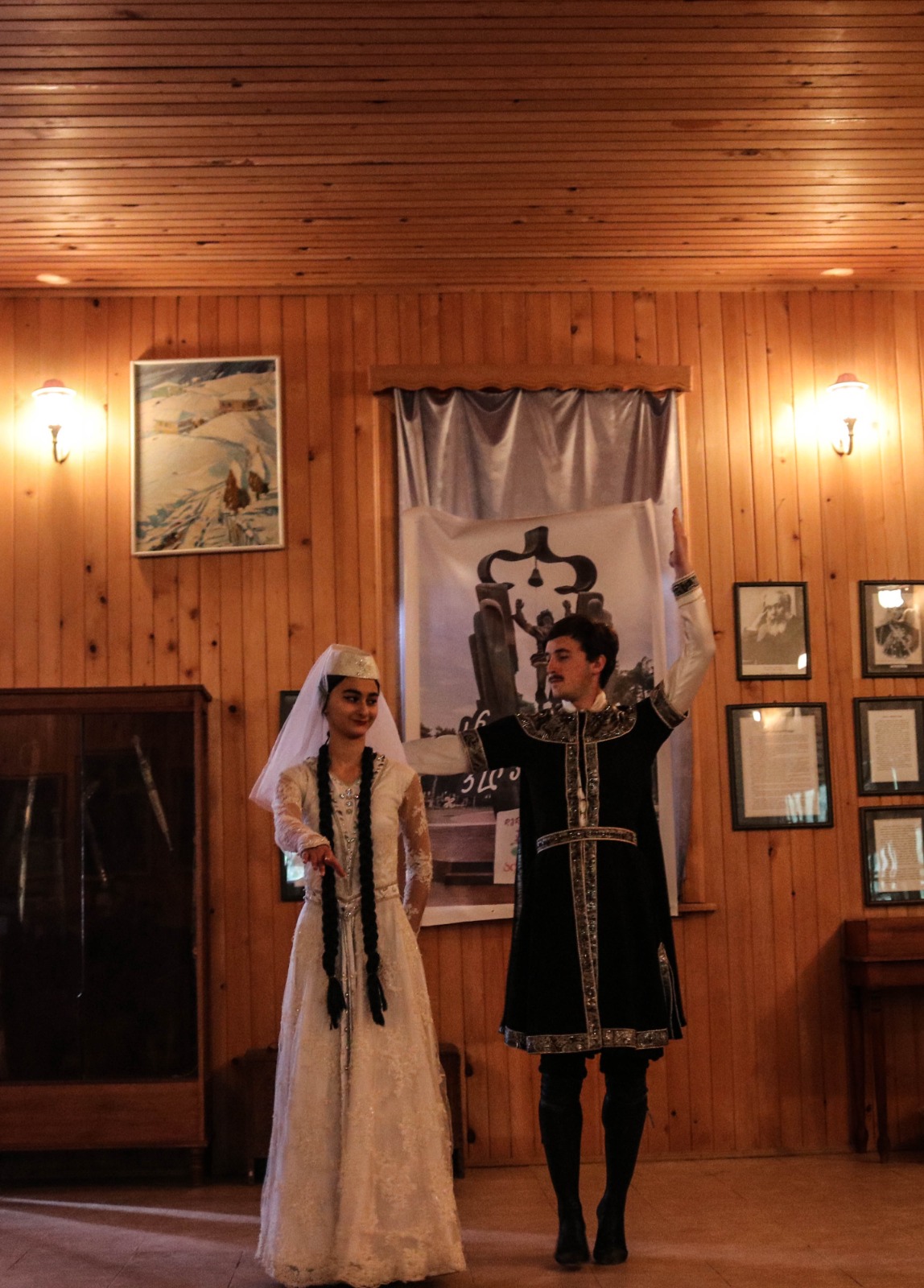 ფრიდონ ფუტკარაძე დედაენის დღისადმი მიძღვნილ ღონისძიებას დაესწრო