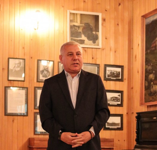 ფრიდონ ფუტკარაძე დედაენის დღისადმი მიძღვნილ ღონისძიებას დაესწრო