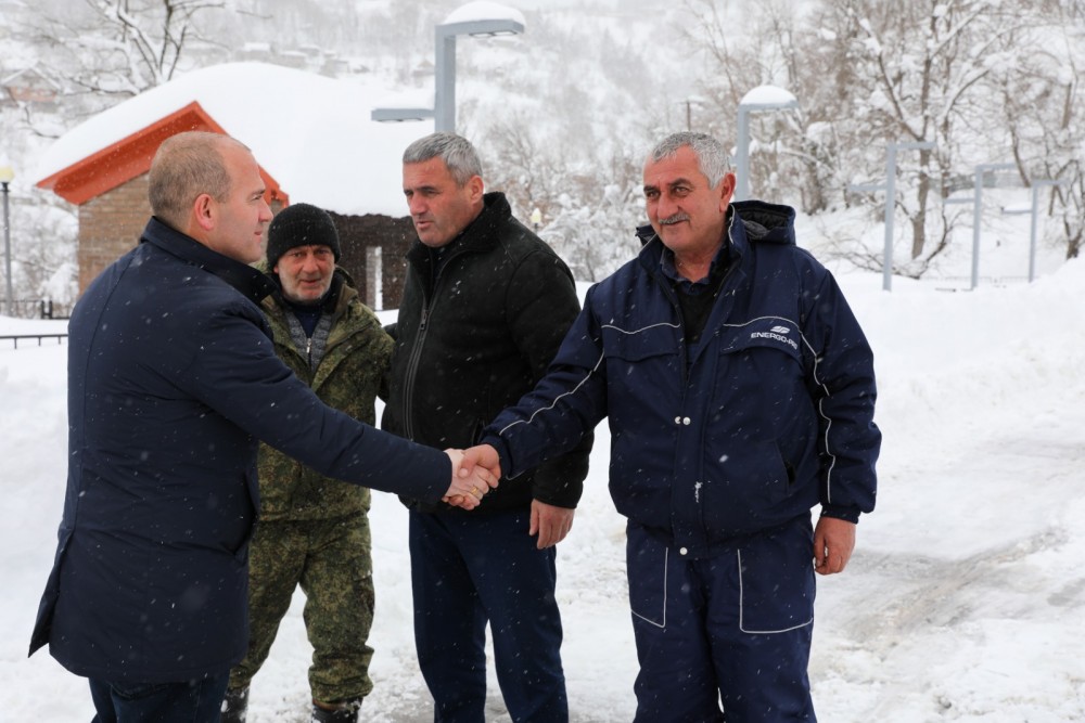 ვახტანგ ბერიძე ხულოს მუნიციპალიტეტში, უხვი ნალექის სალიკვიდაციო სამუშაოებს ადგილობრივი ხელისუფლების წარმომადგენლებთან ერთად გაეცნო