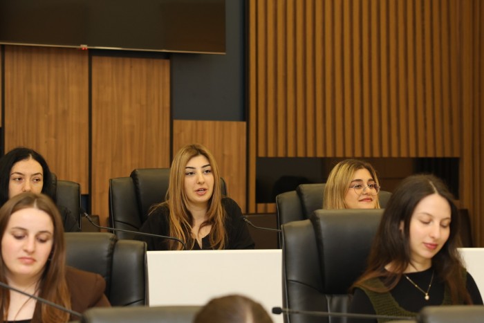 უმაღლეს საბჭოში ბათუმის შოთა რუსთაველის სახელმწიფო და გრიგოლ რობაქიძის უნივერსიტეტების ტურიზმის ფაკულტეტების სტუდენტებს უმასპინძლეს