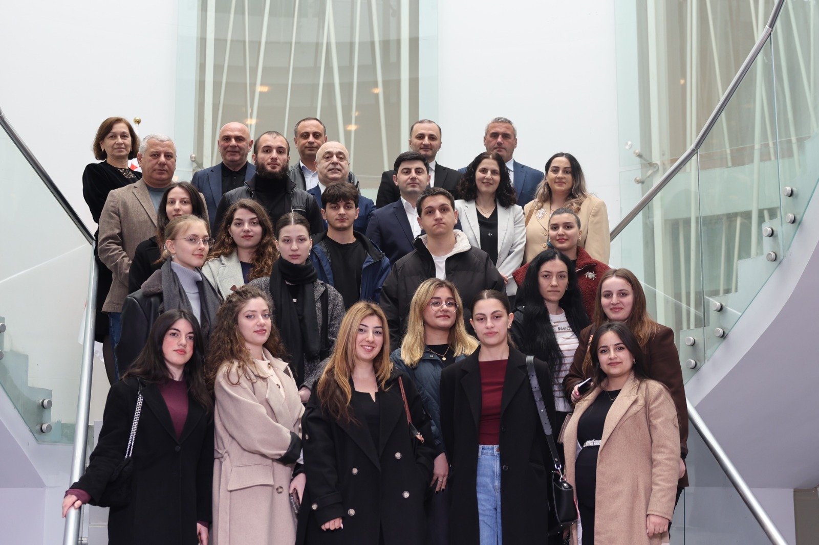 უმაღლეს საბჭოში ბათუმის შოთა რუსთაველის სახელმწიფო და გრიგოლ რობაქიძის უნივერსიტეტების ტურიზმის ფაკულტეტების სტუდენტებს უმასპინძლეს