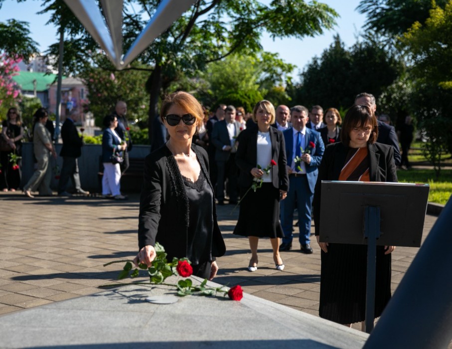 პატივი მიაგეს შინდისის გმირებს