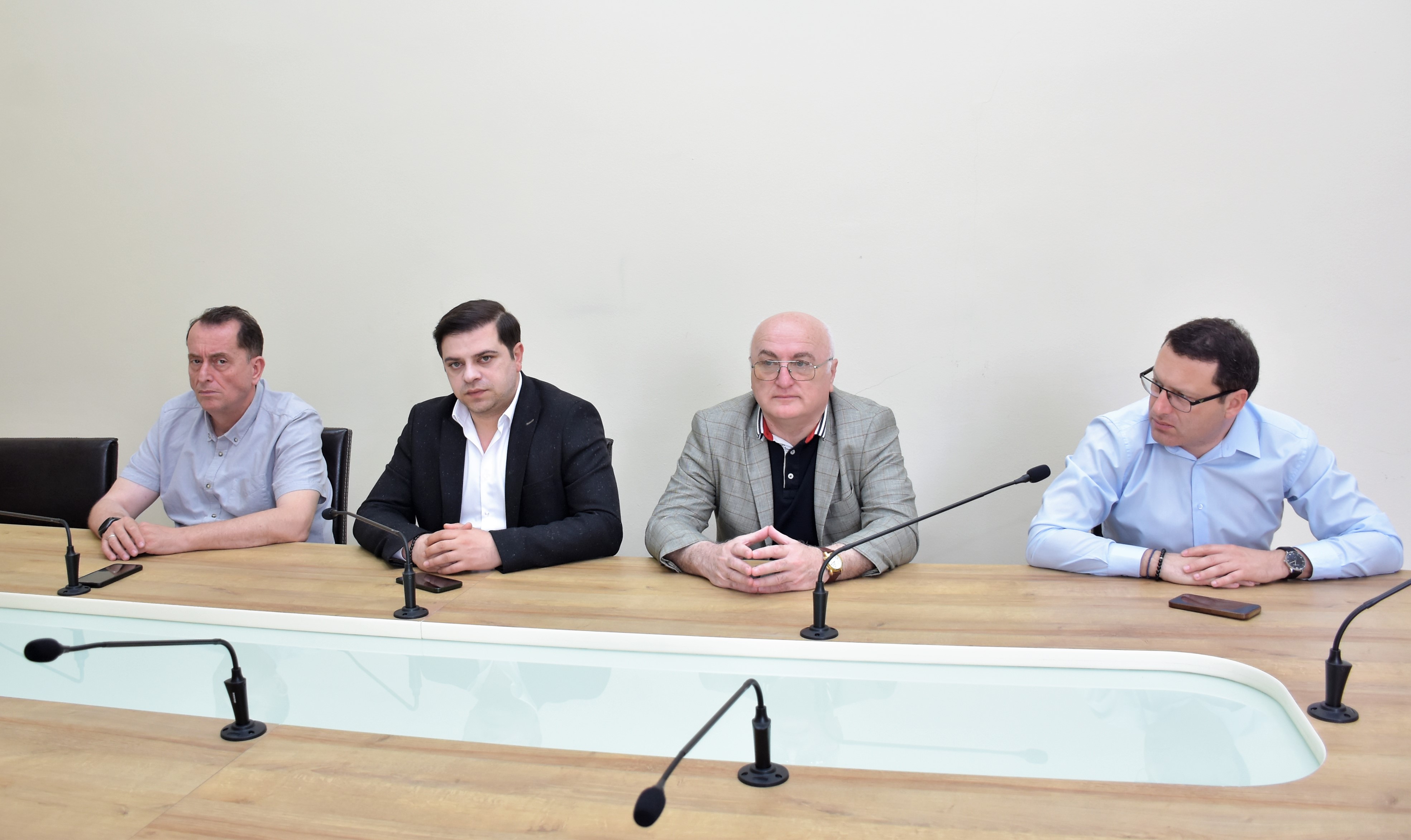 ბიუროს სხდომა