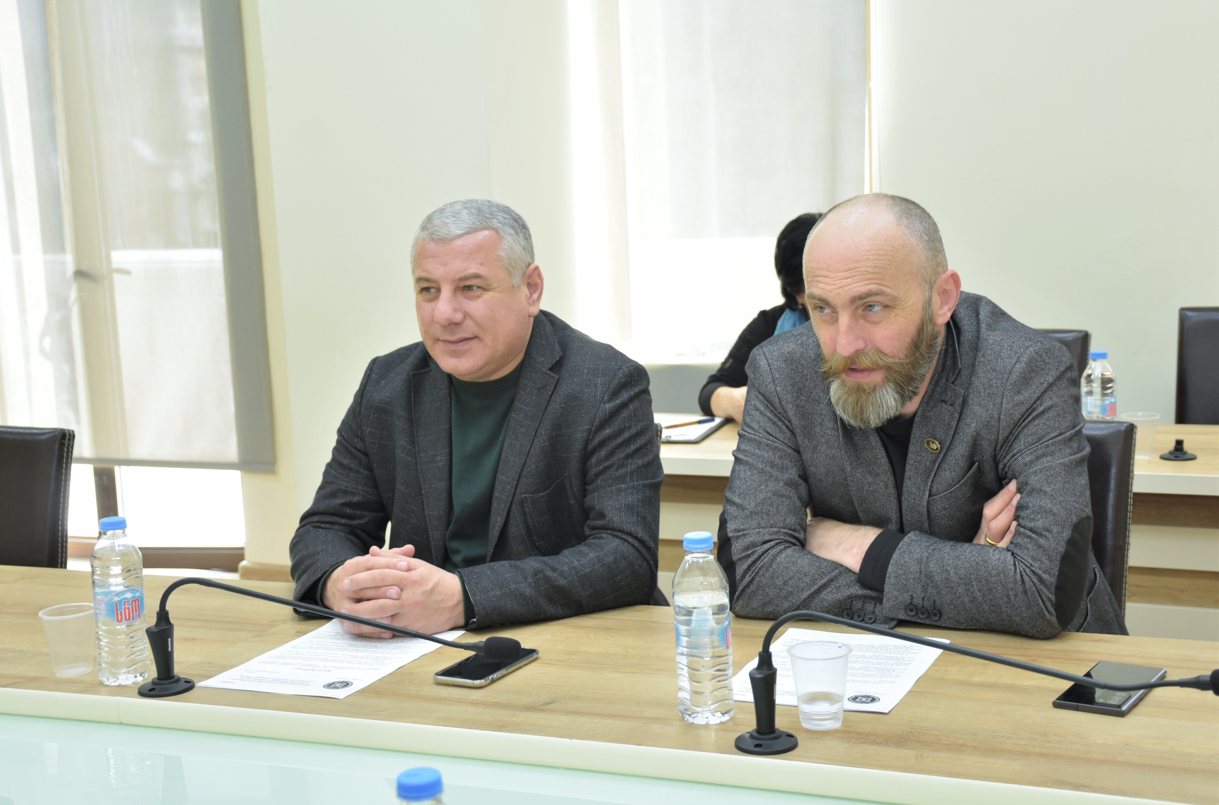 &nbsp;საკონსტიტუციო, იურიდიულ და საპროცედურო საკითხთა კომიტეტის სხდომა